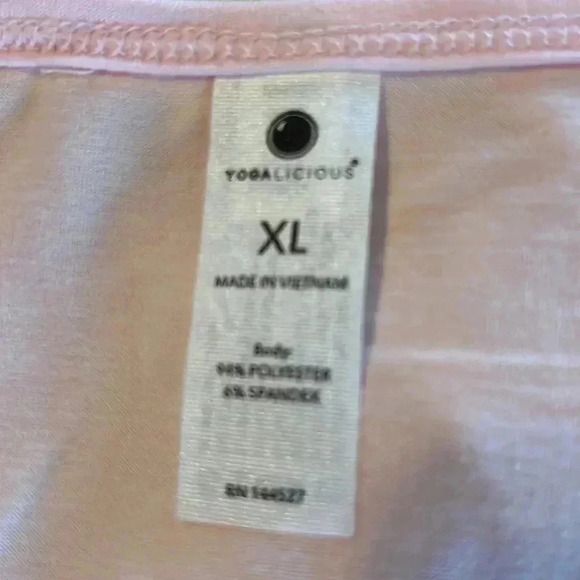 Forget Me Not Set of 2 XL Yogalicious Tank Tops (Tags were removed!) - Picture 11 of 13